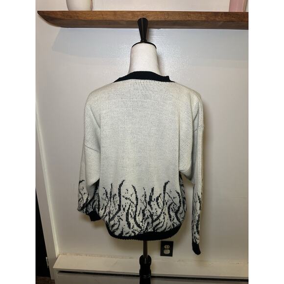 Fortune Knits Sweater Vintage 80s Style White Black Tiger Women’s Unique Size M - Picture 7 of 9